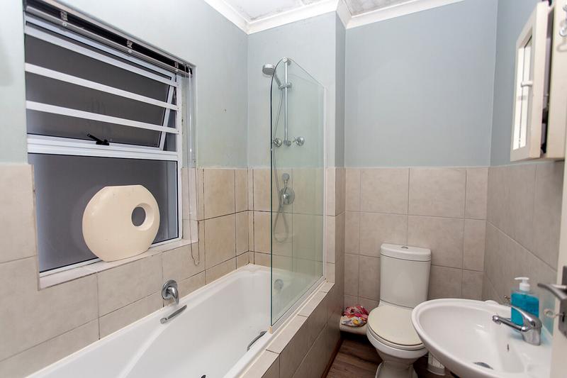 2 Bedroom Property for Sale in Brackenfell South Western Cape